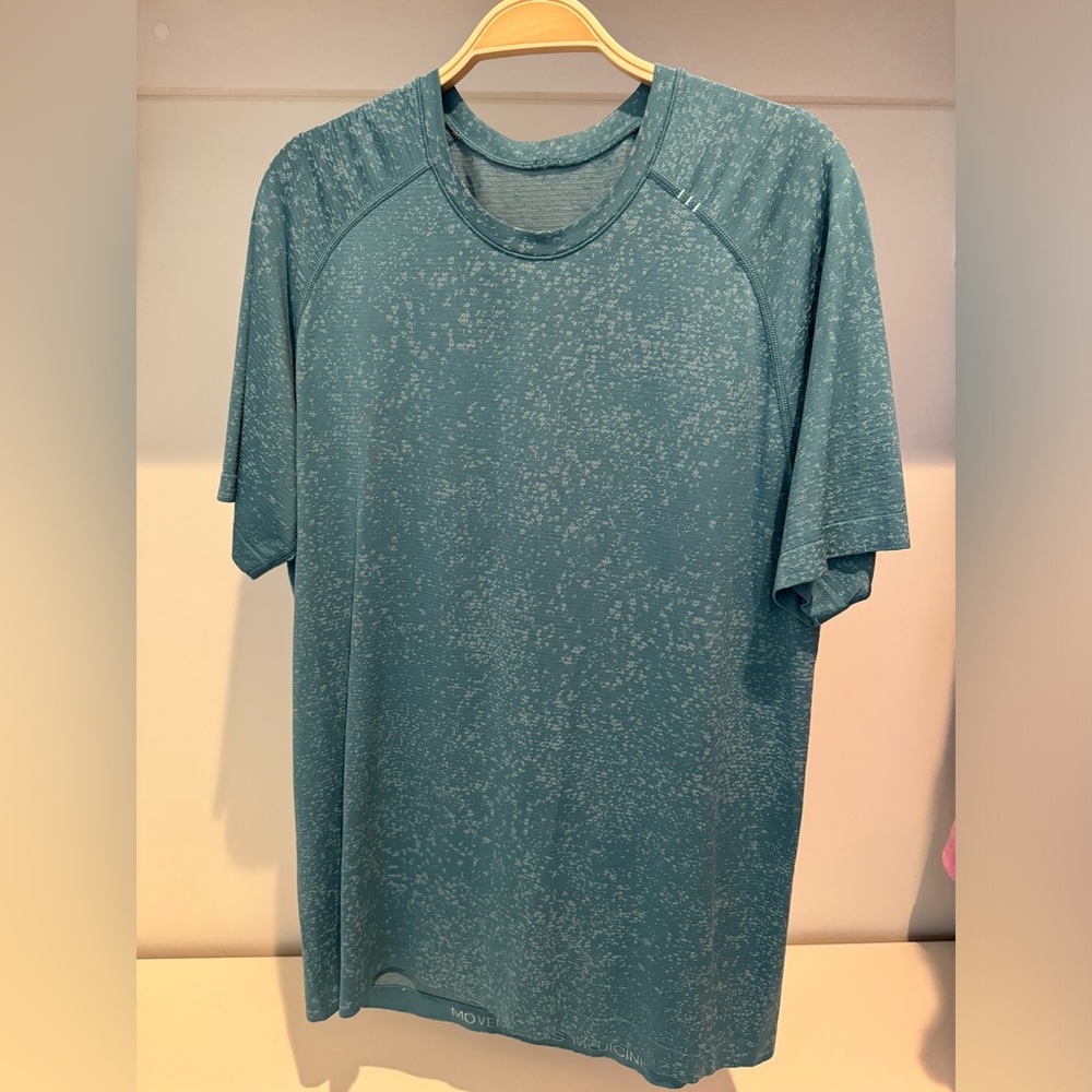 Lululemon Metal Vent Tech Men’s T Shirt Size Large